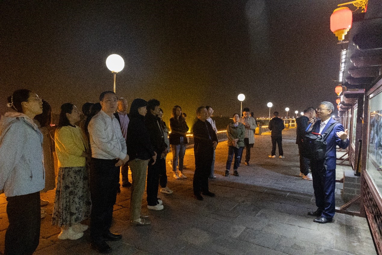 中心党委组织教师赴河北开展红色教育2.jpg
